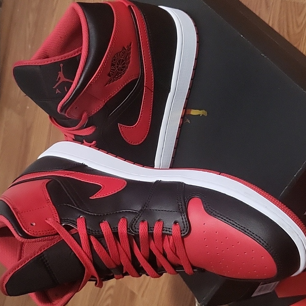 Air Jordan 1 Bred